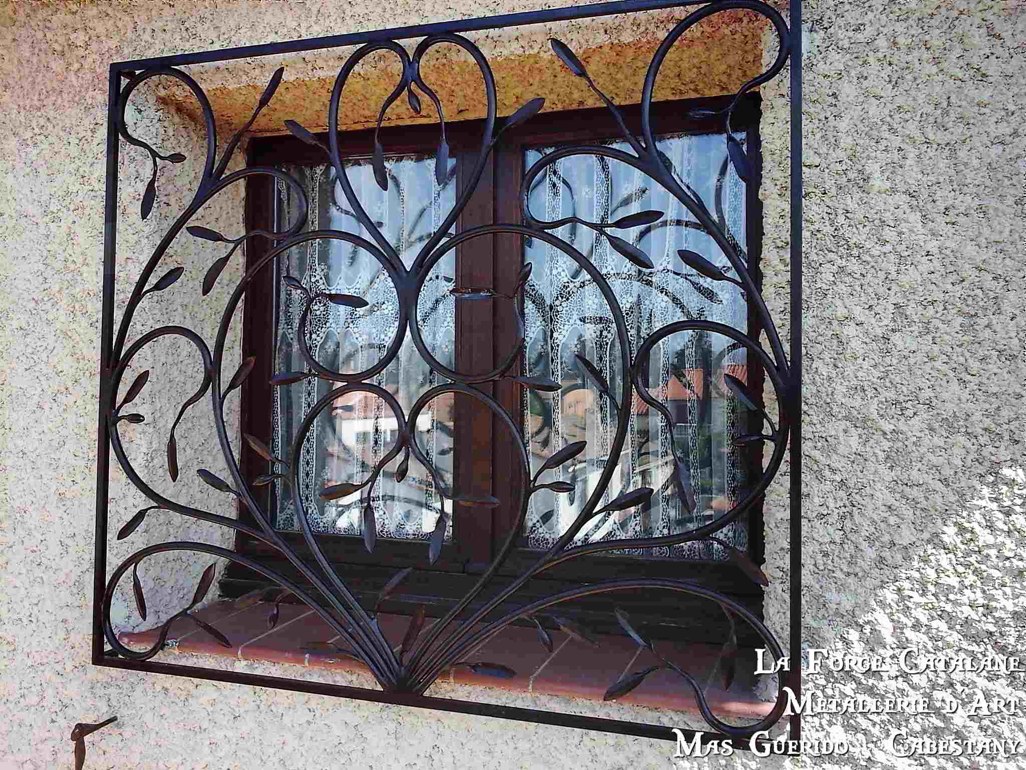 grille protection rameau olivier travail chaud feuille olive forge catalane.jpg